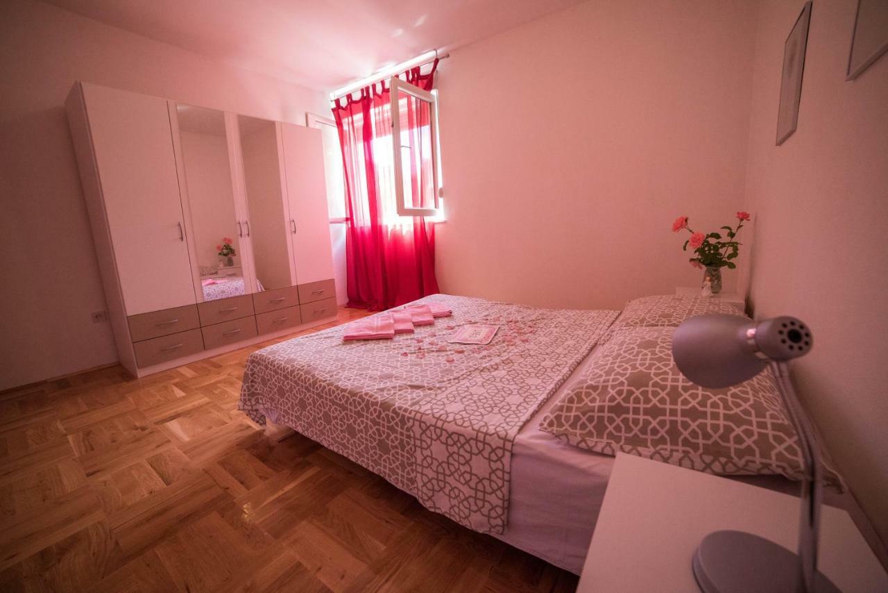 Apartment Ines Сини Екстериор снимка