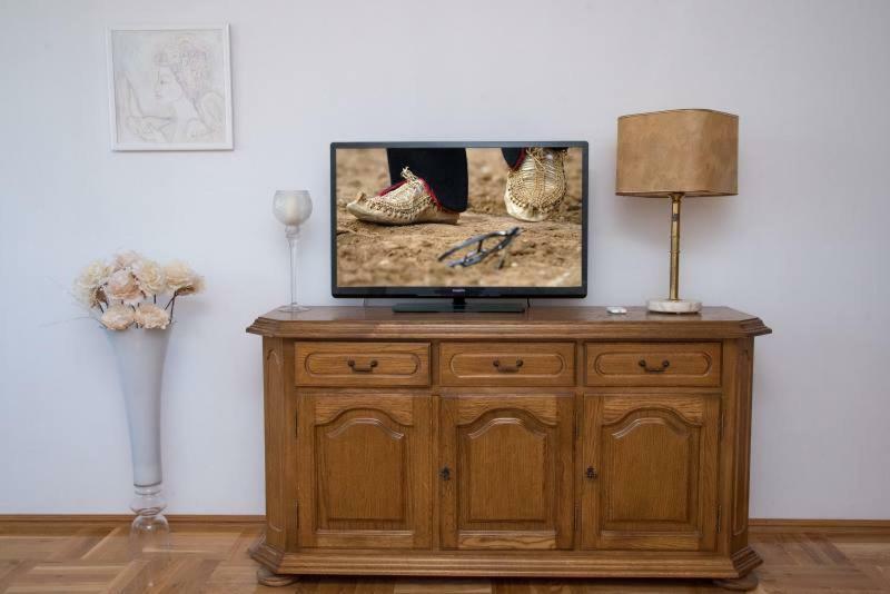 Apartment Ines Сини Екстериор снимка