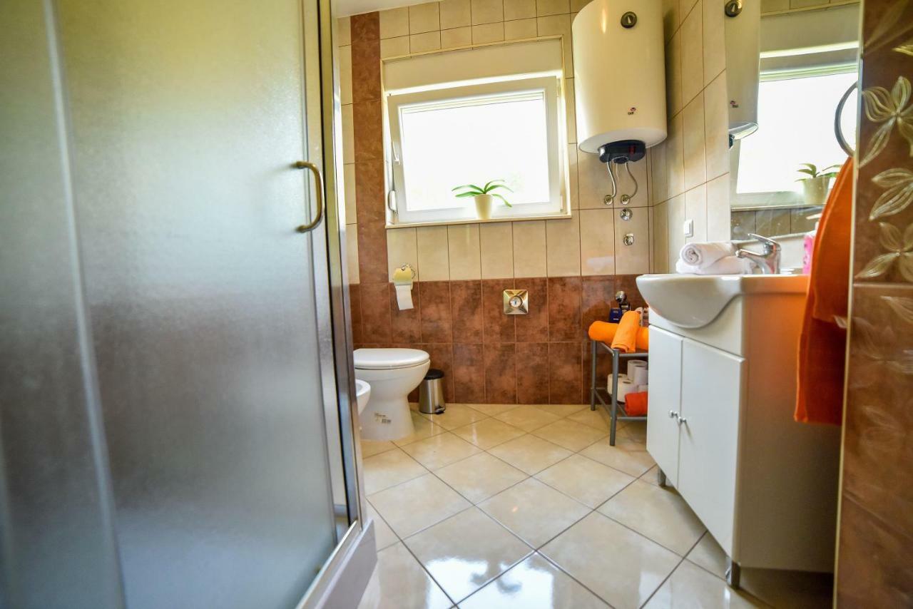 Apartment Ines Сини Екстериор снимка