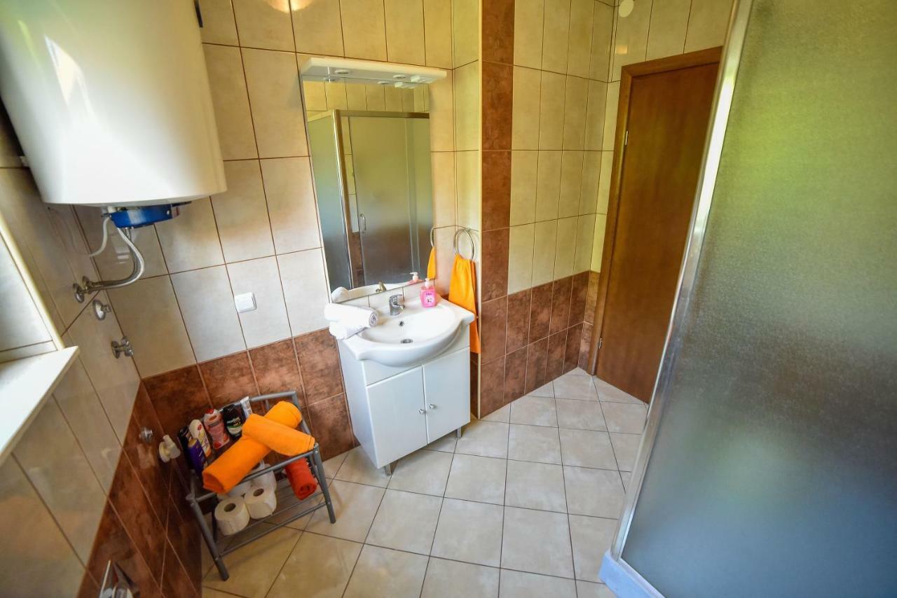 Apartment Ines Сини Екстериор снимка